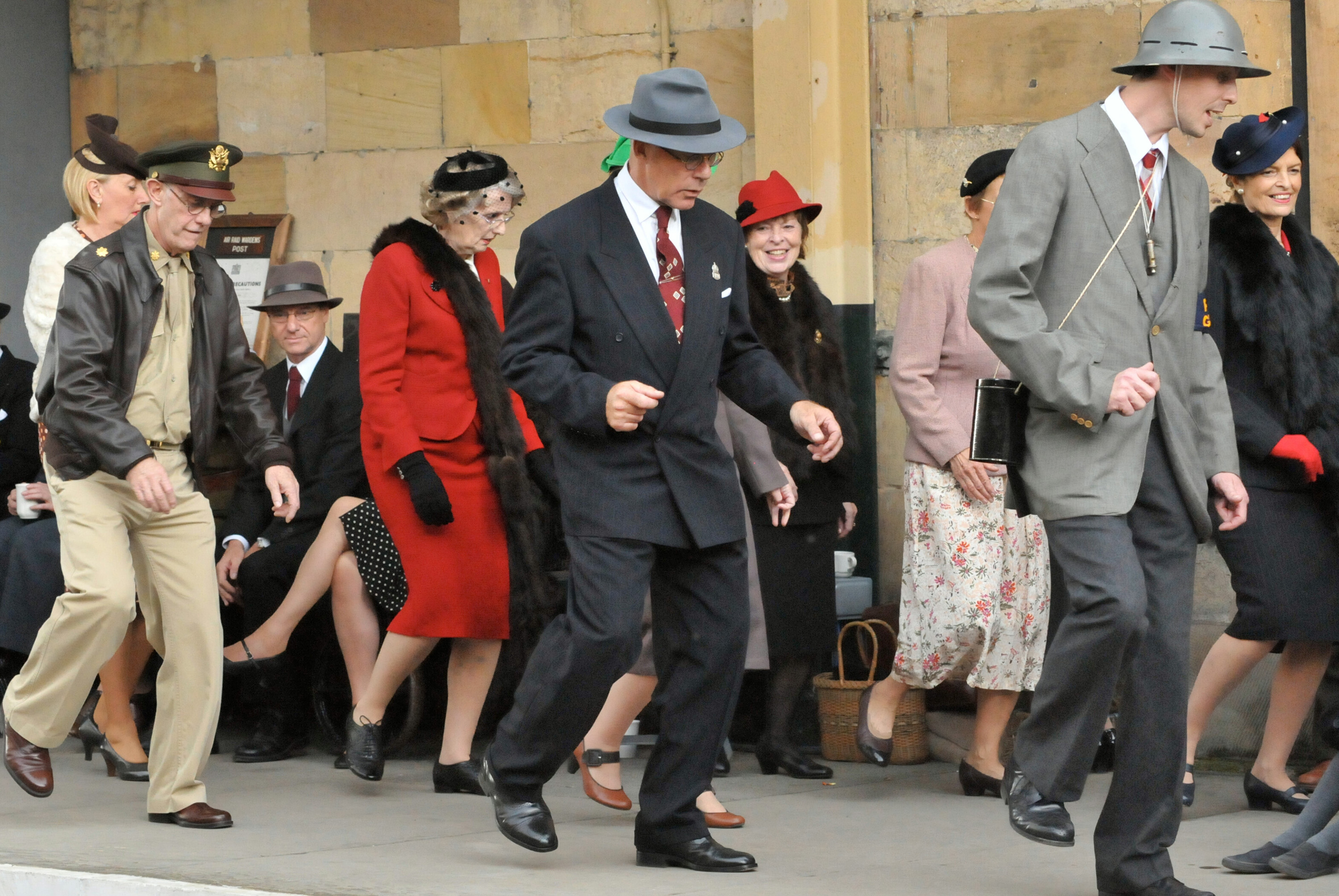 1940s dancers jiving away.