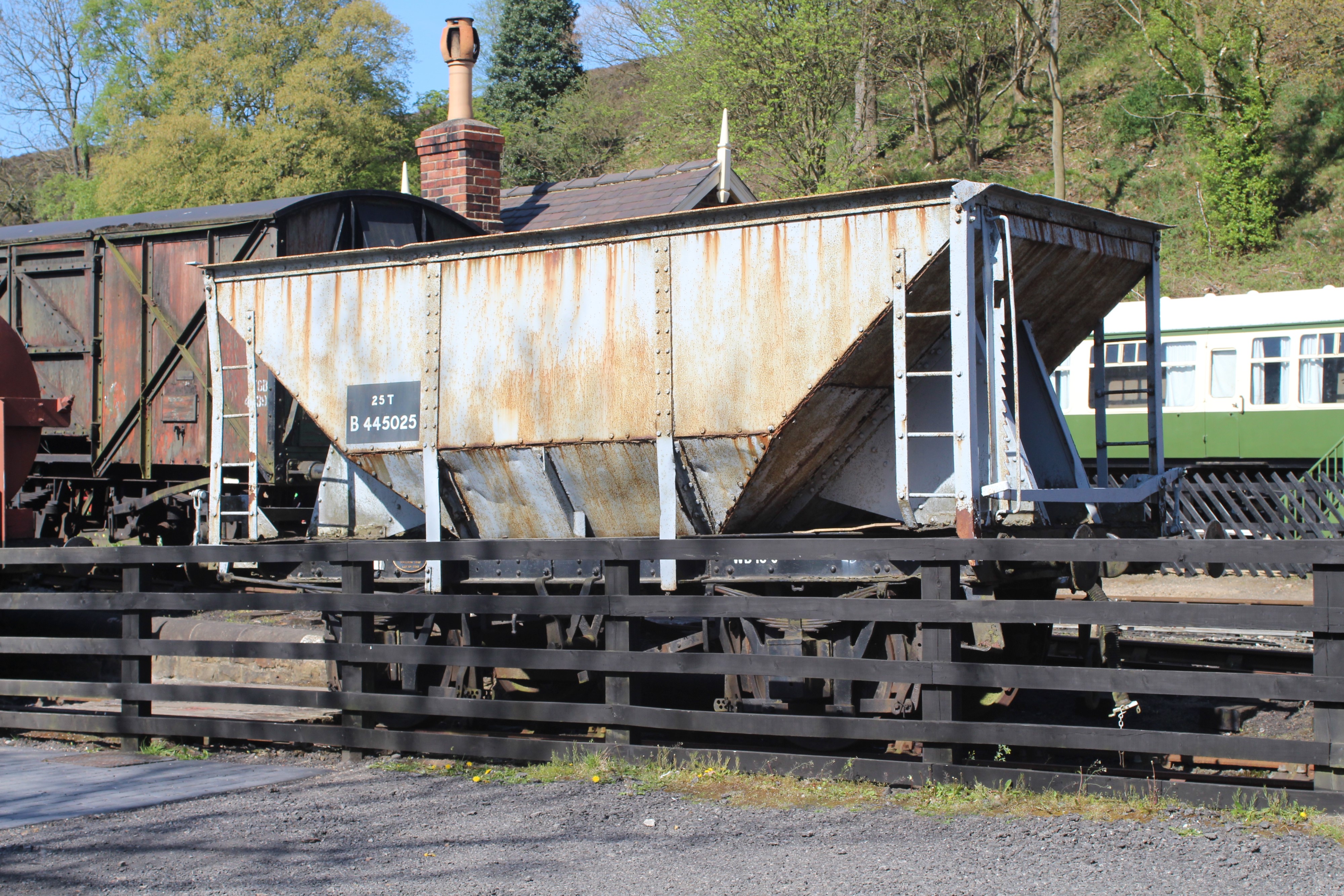 ZA 25T Ironstone Hopper B445025