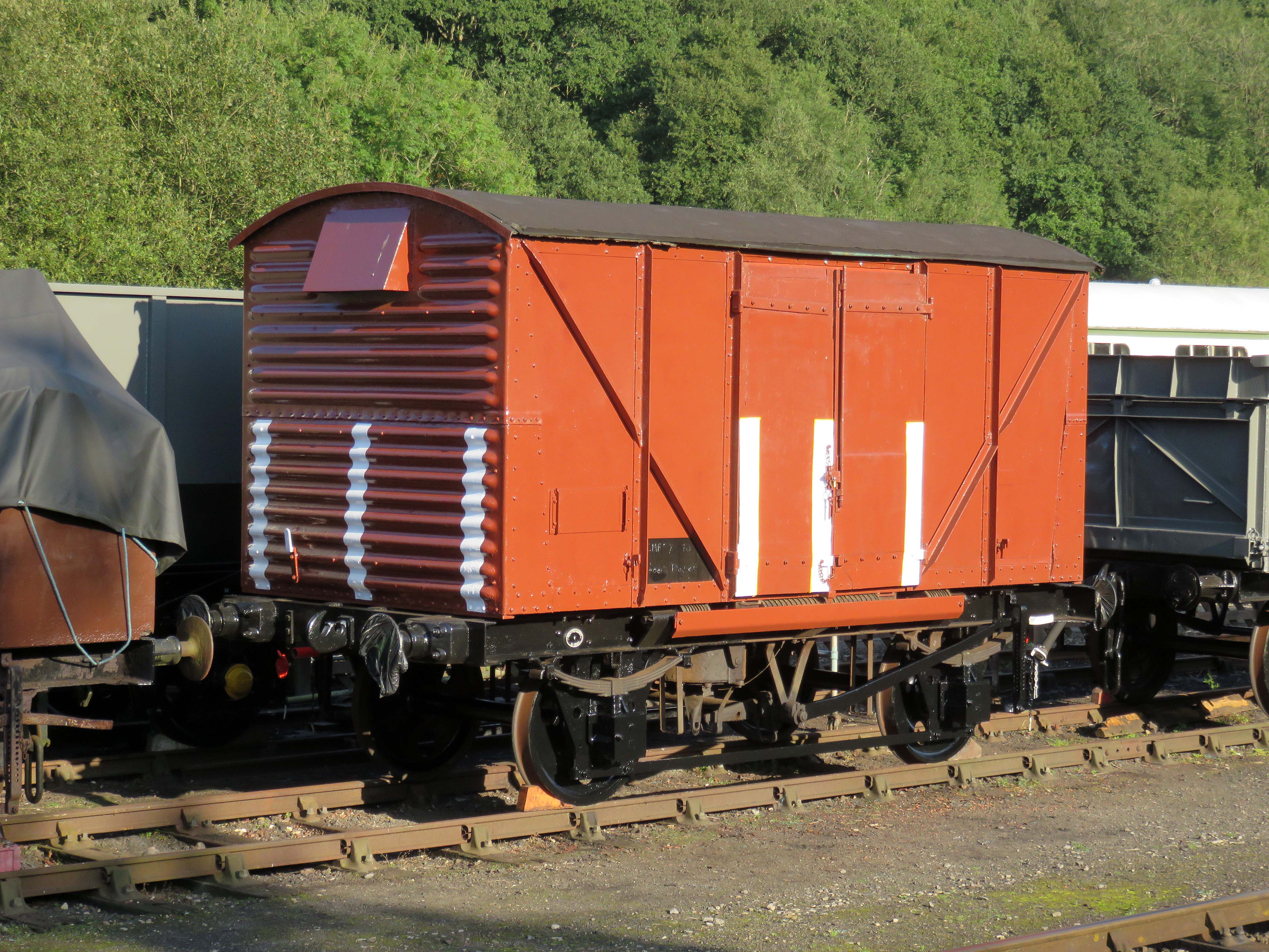 E Shoc Van B853043