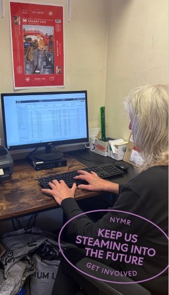 Online Sales Assistant Photo